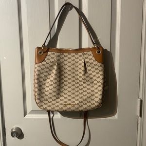 Micheal Kors Purse and matching wallet